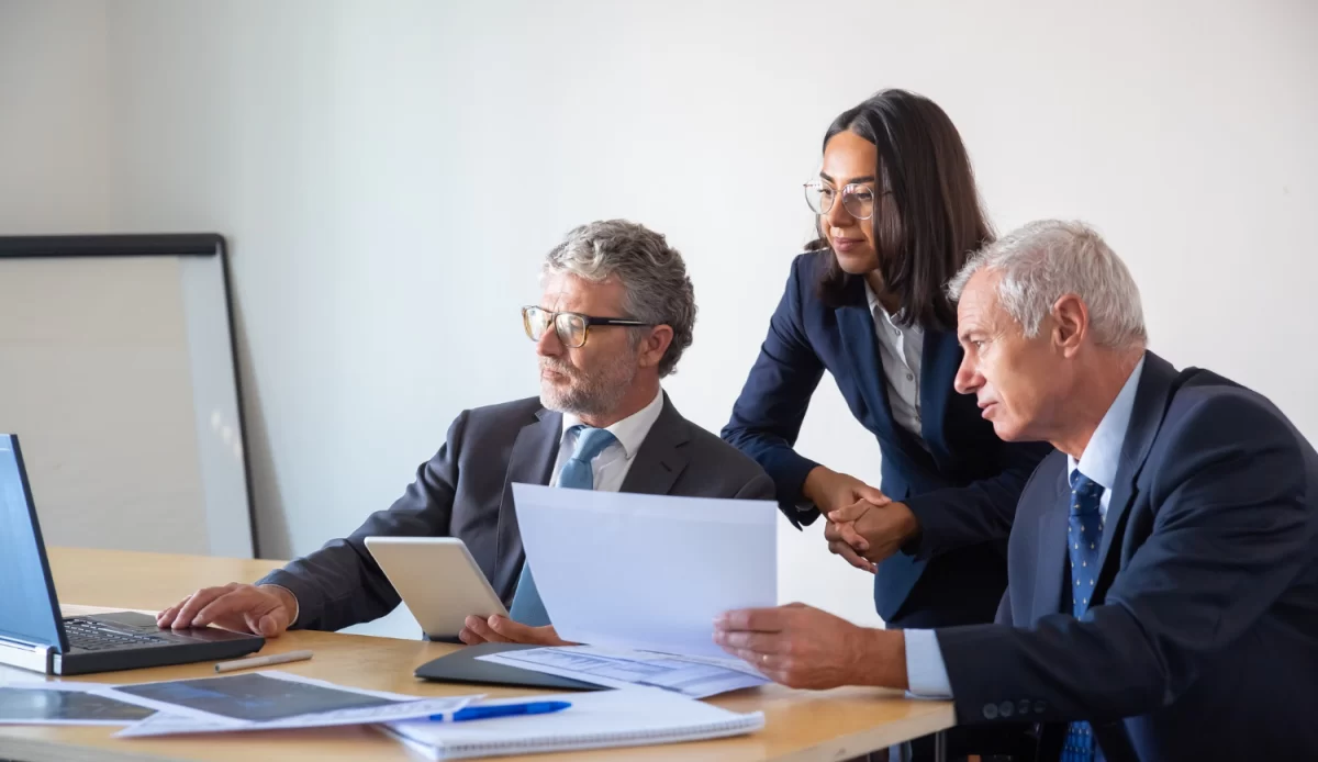 Seguros corporativos na era digital: como escolher a melhor proteção para sua equipe