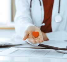 Plano de saúde Hapvida e a expansão regional: quando optar por operadoras com rede própria?